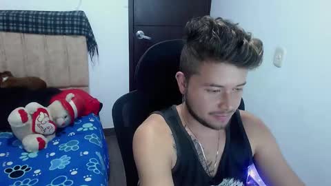 JOHAN independient model online show from September 27, 2025, 2:33 pm