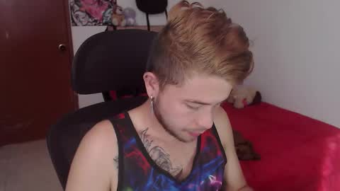 JOHAN independient model online show from November 1, 2025, 1:13 pm