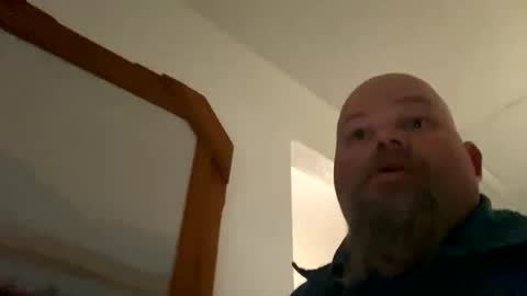 Snapshot of john40a chatting on January 16, 2025, 10:55 pm John online show from January 16, 2025, 10:55 pm