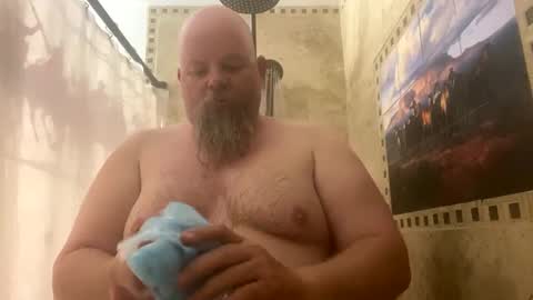 Snapshot of john40a chatting on October 6, 2025, 3:15 am John online show from October 6, 2025, 3:15 am