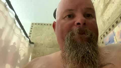 Snapshot of john40a chatting on October 10, 2025, 2:21 am John online show from October 10, 2025, 2:21 am