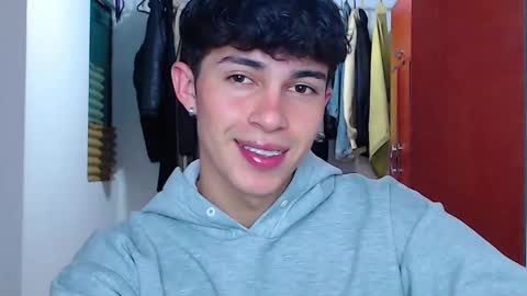 John Vichenso online show from September 10, 2025, 10:10 pm