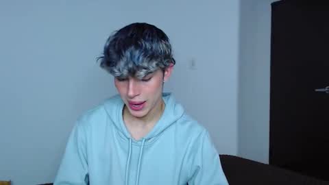 John Vichenso online show from November 21, 2025, 9:24 pm