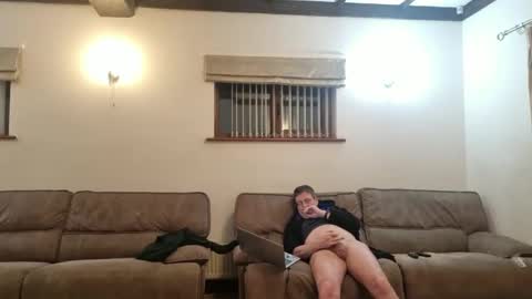 johnathan_stuart33 online show from March 8, 2026, 11:52 pm