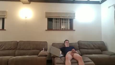 johnathan_stuart33 online show from May 25, 2026, 12:05 am