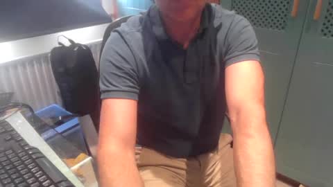 Snapshot of johndrake7 chatting on June 29, 2026, 1:44 pm johndrake7 online show from June 29, 2026, 1:44 pm