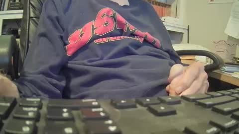 johngp777 online show from April 29, 2026, 1:48 pm