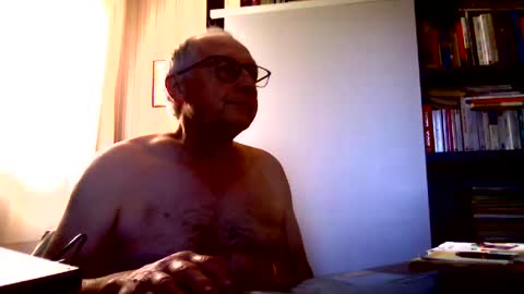 johnjohn6226 online show from January 16, 2025, 1:47 pm