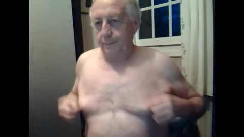 johnjohn6226 online show from February 4, 2025, 5:23 pm