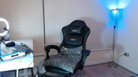 john online show from December 10, 2024, 12:06 am