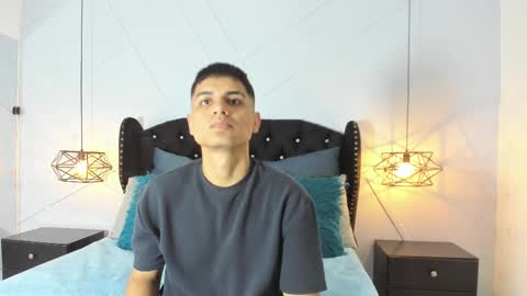 johnny_romano online show from February 11, 2025, 8:52 pm