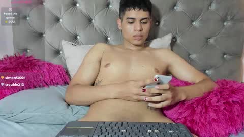 johnny_romano online show from February 19, 2025, 12:57 am