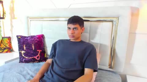 johnny_romano online show from February 26, 2025, 8:54 pm