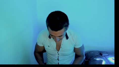 Snapshot of johnny_seens1 chatting on December 9, 2024, 12:45 am Johnny online show from December 9, 2024, 12:45 am