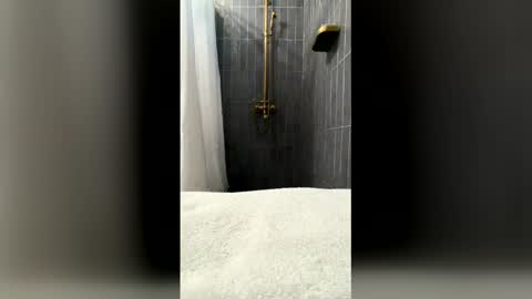 Johnny Blue Eyes online show from February 6, 2026, 8:45 pm