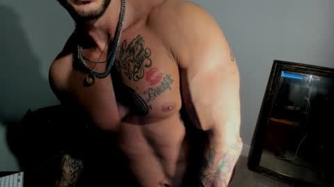 Snapshot of johnnyfun_xxx chatting on October 26, 2025, 5:46 am Johnnystrongarms                 online show from October 26, 2025, 5:46 am