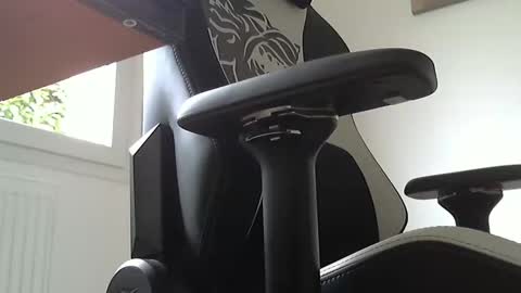 Snapshot of johnnyscum80 chatting on January 23, 2025, 10:43 am Johnnyscum80 online show from January 23, 2025, 10:43 am