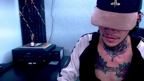 johnsonisaac94  online show from February 15, 2025, 8:33 am