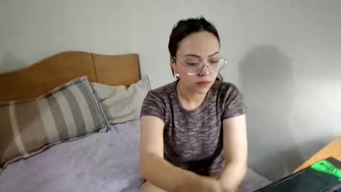 Snapshot of jois0311 chatting on November 2, 2025, 2:58 am SasaHara online show from November 2, 2025, 2:58 am