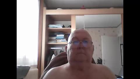 Snapshot of jojo60000529566 chatting on April 29, 2026, 7:01 am jojo60000529566 online show from April 29, 2026, 7:01 am