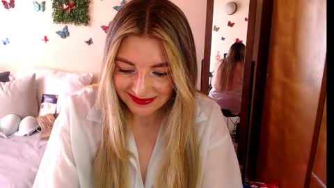 Snapshot of jolie_mature_ chatting on May 23, 2026, 7:51 pm Jolie Mature online show from May 23, 2026, 7:51 pm
