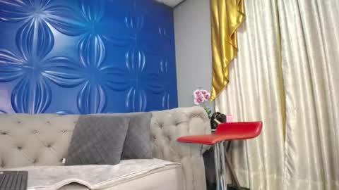 Jolie online show from November 18, 2025, 12:53 pm