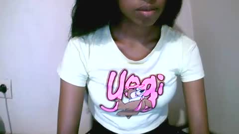 joliekah27 online show from April 12, 2026, 12:10 pm