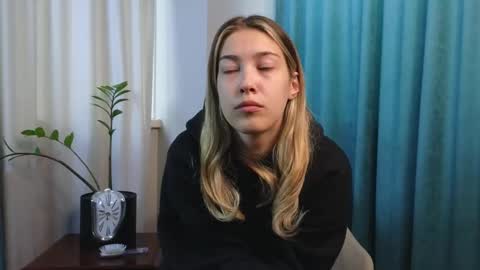 Viola online show from September 14, 2025, 11:09 am