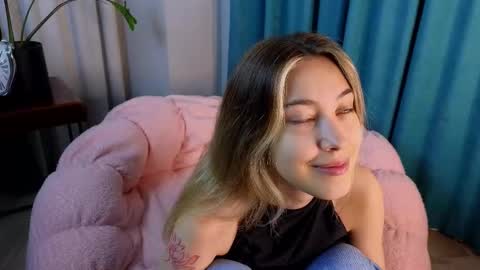 Viola online show from September 20, 2025, 11:11 am