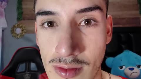 jonathancast08 online show from March 7, 2025, 5:08 am