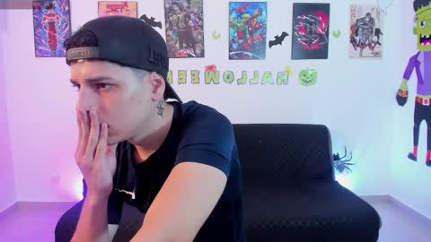 Instagram jonathanfit14 online show from October 15, 2025, 11:27 pm