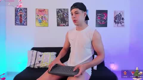 Instagram jonathanfit14 online show from December 22, 2025, 12:29 am