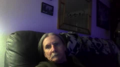 Jonelvis123456 online show from February 16, 2026, 8:43 am