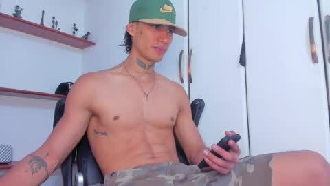 Ryder Jon online show from May 18, 2026, 12:51 am