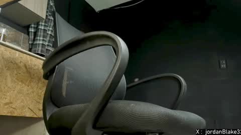 Snapshot of jordan33blake chatting on December 9, 2024, 12:19 pm jordan33blake online show from December 9, 2024, 12:19 pm