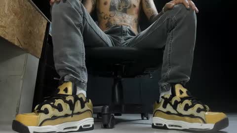 Snapshot of jordan33blake chatting on January 25, 2025, 12:58 pm jordan33blake online show from January 25, 2025, 12:58 pm