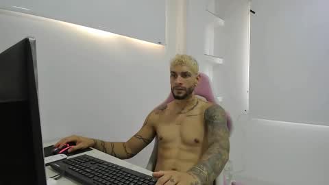 jose_wc online show from February 27, 2026, 2:28 pm