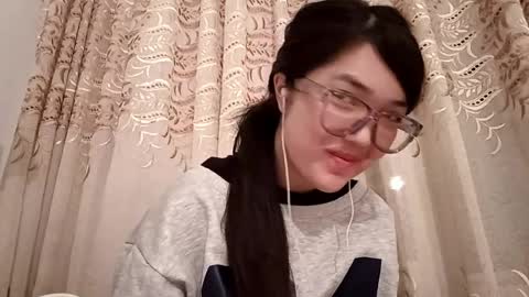 Snapshot of josephinepantle chatting on April 11, 2026, 3:38 pm Kama online show from April 11, 2026, 3:38 pm