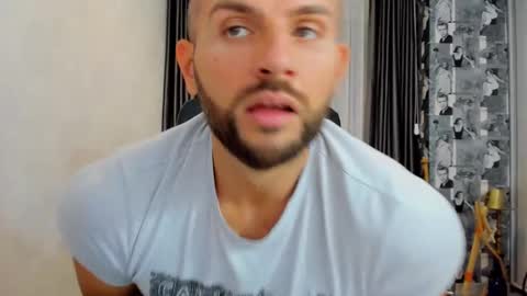 joshuamuscle69 online show from December 20, 2024, 9:54 am