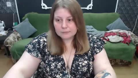 Snapshot of josiesun771 chatting on May 8, 2026, 10:31 am josiesun771 online show from May 8, 2026, 10:31 am