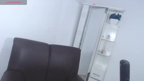 Snapshot of jositarousell chatting on February 6, 2025, 9:38 pm Josita rousell INSTAGRAM majoestupy online show from February 6, 2025, 9:38 pm