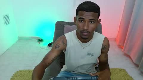Snapshot of josua_smith chatting on November 24, 2025, 12:32 am Josua online show from November 24, 2025, 12:32 am