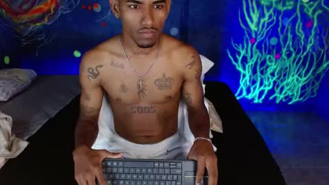 Snapshot of josua_smith chatting on December 1, 2025, 12:48 am Josua online show from December 1, 2025, 12:48 am