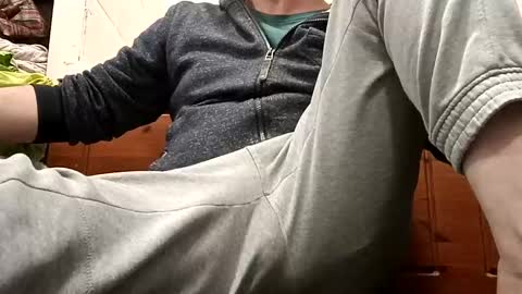 Snapshot of joy8motion chatting on January 3, 2025, 5:42 pm Willy Wild online show from January 3, 2025, 5:42 pm