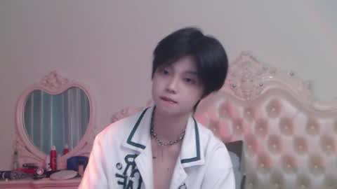 joycekay online show from May 15, 2026, 10:33 am
