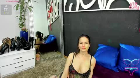 joyfullrosse online show from April 16, 2026, 6:47 am