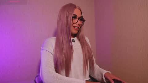 Danae online show from May 16, 2026, 12:18 am