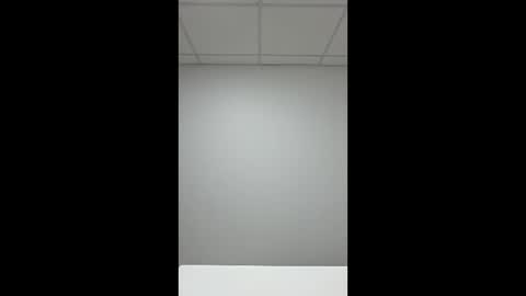 jpl17011996 online show from April 17, 2026, 1:19 am