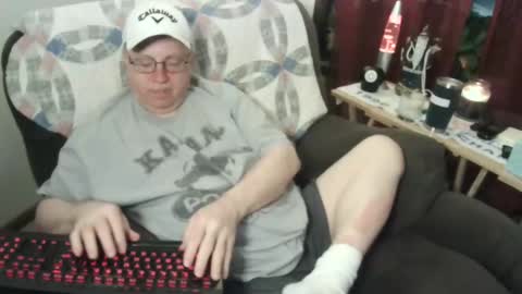 Snapshot of jpmel99 chatting on February 18, 2025, 2:49 am jpmel99 online show from February 18, 2025, 2:49 am