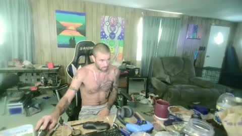 jrizzle1111 online show from September 9, 2025, 12:37 pm